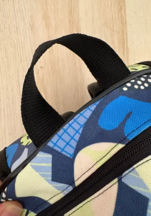 Detalles mochila escolar