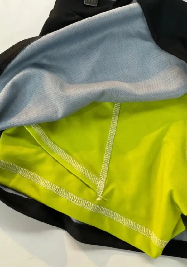 Falda deportiva detalles bolsillo