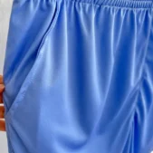 Pantalón corto con bolsillos de hombre